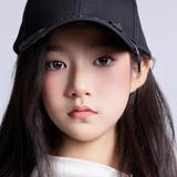 Du Jin Bei portrait